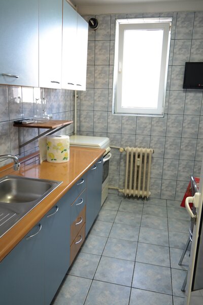Titan- Camil Ressu, langa metrou, stradal, bloc retras,liniste!